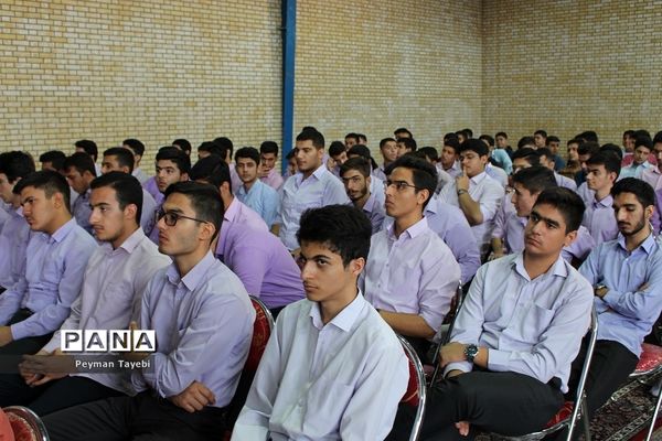 آیین نمادین زنگ مهر و مقاومت در دبیرستان محمد رسول الله سمنان-2