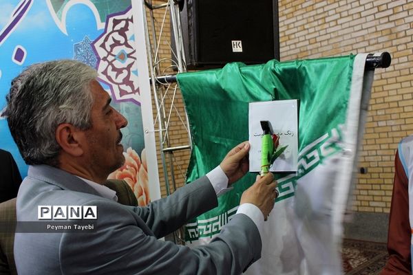 آیین نمادین زنگ مهر و مقاومت در دبیرستان محمد رسول الله سمنان-2