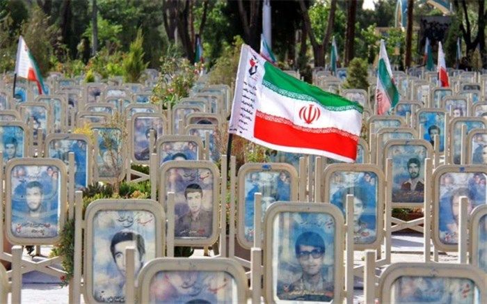 غبارروبی و عطرافشانی مزار شهدای گلستان شهدا  در "نیم پلاک" انجام می شود