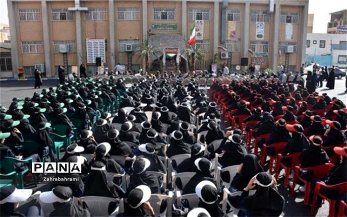 نواخته شدن زنگ مهردرمدارس پاکدشت