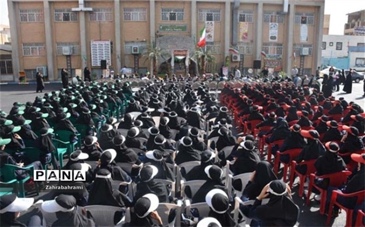 نواخته شدن زنگ مهردرمدارس پاکدشت