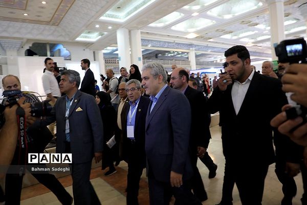 افتتاح پنجمین نمایشگاه بین المللی ایران فارما