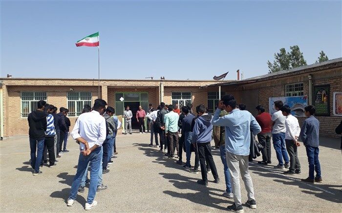 زنگ ایثار و مقاومت در مدارس جلگه رخ نواخته شد