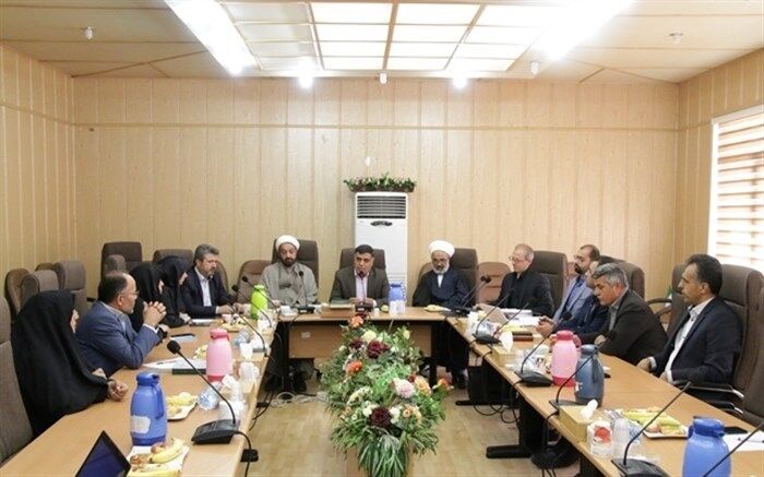 احساس مسئولیت اولیا نسبت به سرنوشت مدرسه در مدرسه محوری