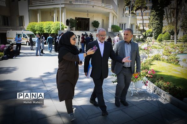 حاشیه جلسه هیات دولت