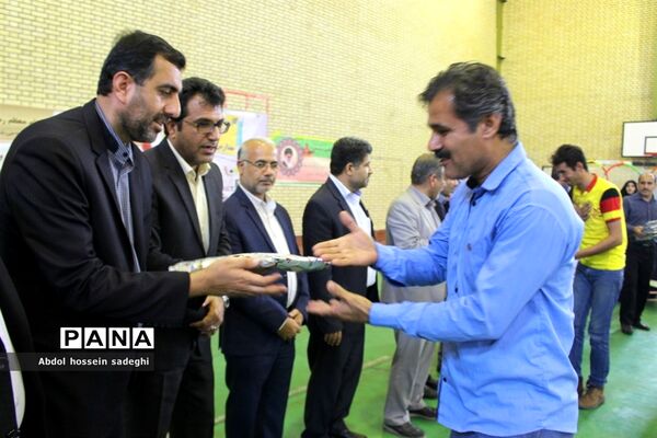 کاروان تجهیزات ورزشی، بهداشتی استان بوشهر