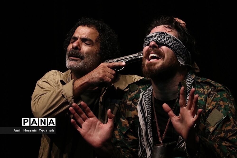 اجرای نمایش «ناشناس »