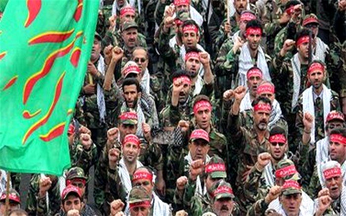 همزمان با هفته دفاع مقدس،  گردهمایی استادان ، دانشجویان و طلاب بسیجی یزد برگزار شد
