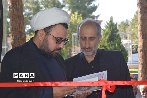افتتاح نمایشگاه خط و چیدمان‌های عاشورایی در نگارخانه شهر بیرجند