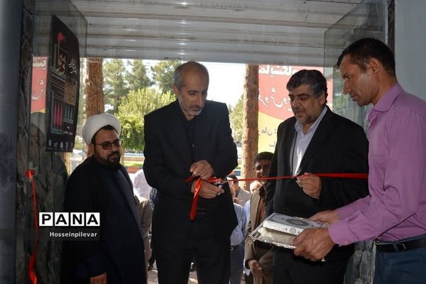 افتتاح نمایشگاه خط و چیدمان‌های عاشورایی در نگارخانه شهر بیرجند