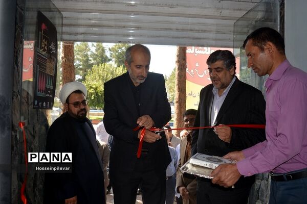 افتتاح نمایشگاه خط و چیدمان‌های عاشورایی در نگارخانه شهر بیرجند