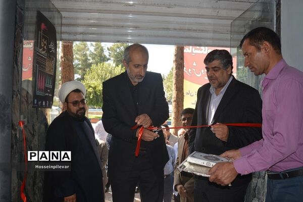 افتتاح نمایشگاه خط و چیدمان‌های عاشورایی در نگارخانه شهر بیرجند
