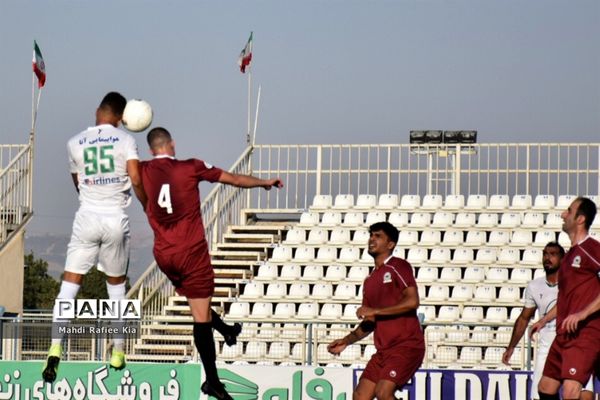 دیدار تیم‌های فوتبال ماشین‌سازی تبریز و شاهین بوشهر