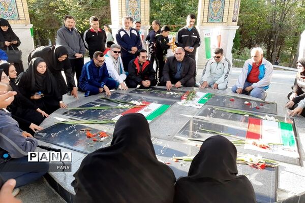 پیاده‌روی فرهنگیان بسیجی به‌مناسبت گرامیداشت هفته دفاع مقدس و آغاز سال تحصیلی جدید