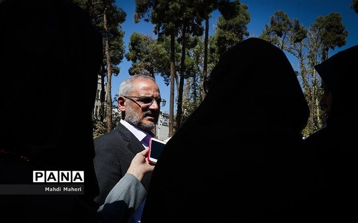 وزیر آموزش و پرورش وارد استان کرمانشاه شد