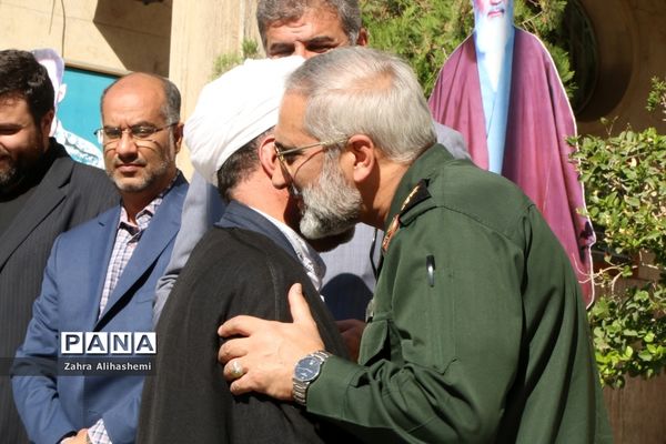 تشیع پیکر شهید گمنام در صبحگاه مشترک بسیج فرهنگیان تهران