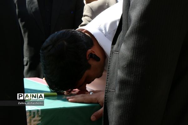 تشیع پیکر شهید گمنام در صبحگاه مشترک بسیج فرهنگیان تهران