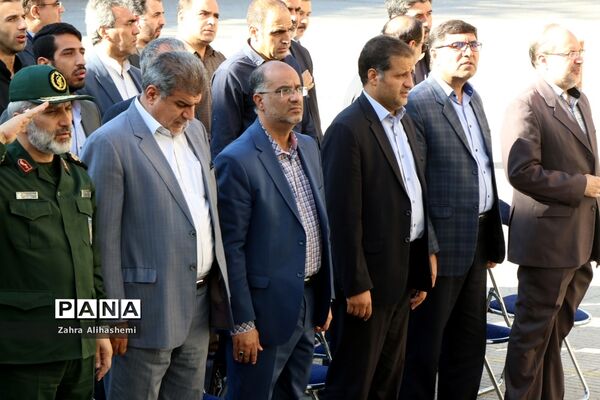 تشیع پیکر شهید گمنام در صبحگاه مشترک بسیج فرهنگیان تهران