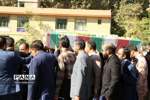 تشیع پیکر شهید گمنام در صبحگاه مشترک بسیج فرهنگیان تهران