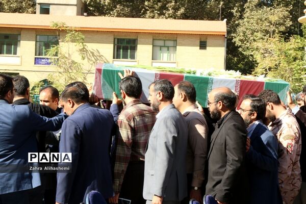 تشیع پیکر شهید گمنام در صبحگاه مشترک بسیج فرهنگیان تهران