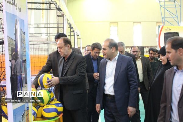 اعزام کاروان تجهیزات ورزشی و بهداشتی به آموزش و پرورش شهرستان‌ها و مناطق استان همدان