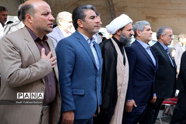 کاروان مهر با نشاط با هدف توزیع وسایل و تجهیزات ورزشی مدارس شهرستان‌های استان تهران