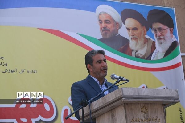 کاروان مهر با نشاط با هدف توزیع وسایل و تجهیزات ورزشی مدارس شهرستان‌های استان تهران