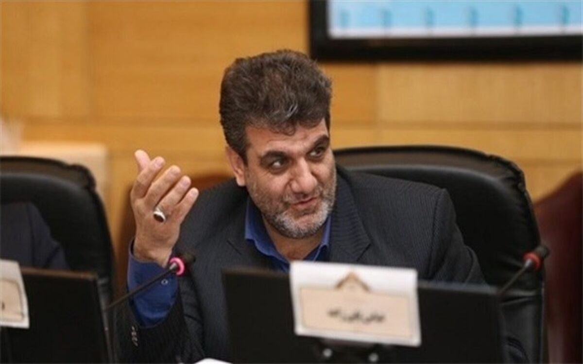 کولیوند خواستار تشکیل  کمیته بررسی و رسیدگی به مسائل شهرداری در شورای شهر شد