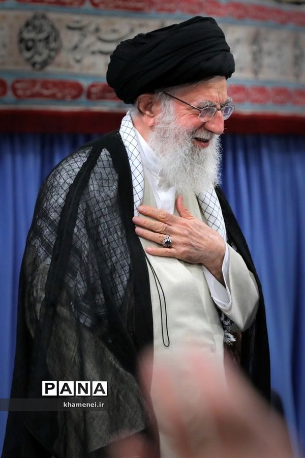 دیدار جمعی از موکب‌داران عراقی با رهبر انقلاب اسلامی