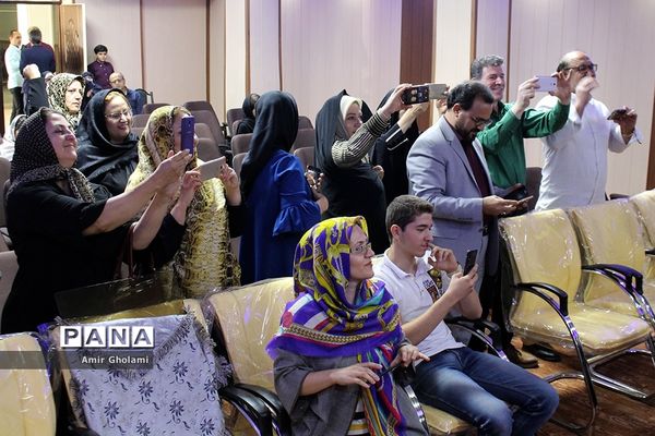 همایش تجلیل از نفرات برتر کنکور چهاردانگه