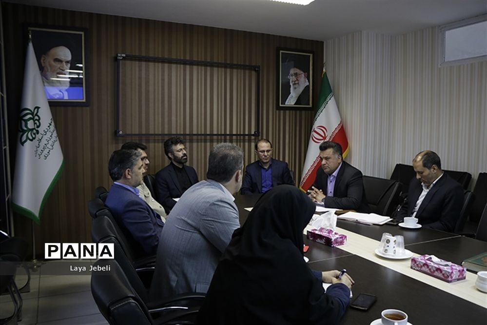 اولین شورای سیاست‌گذاری کمیته امداد امام خمینی(ره) و سازمان دانش‌آموزی