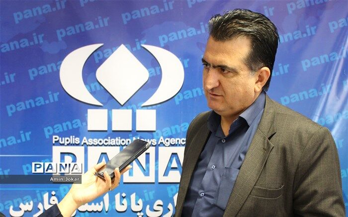 تاکسی‌های سرویس مدارس لاستیک رایگان دریافت می‌کند/ دعوت از عموم رانندگان تاکسی برای همکاری در سرویس مدارس شهر شیراز