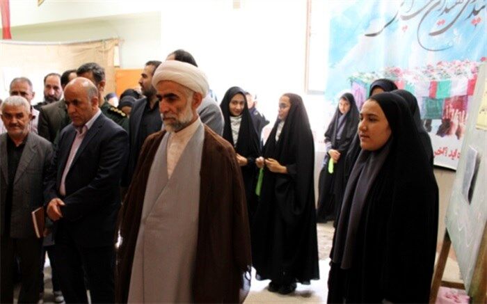 مدیرآموزش و پرورش اسلامشهر: به مطالبات شهدا در وصیت نامه های آنان توجه  داشته باشیم تا روح  این عزیزان ازما متاثر نشود