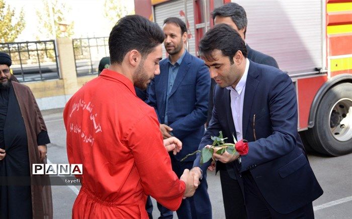 جامعه امروز مدیون زحمات بی منت نیروهای غیرتمند و جان برکف آتش نشان است