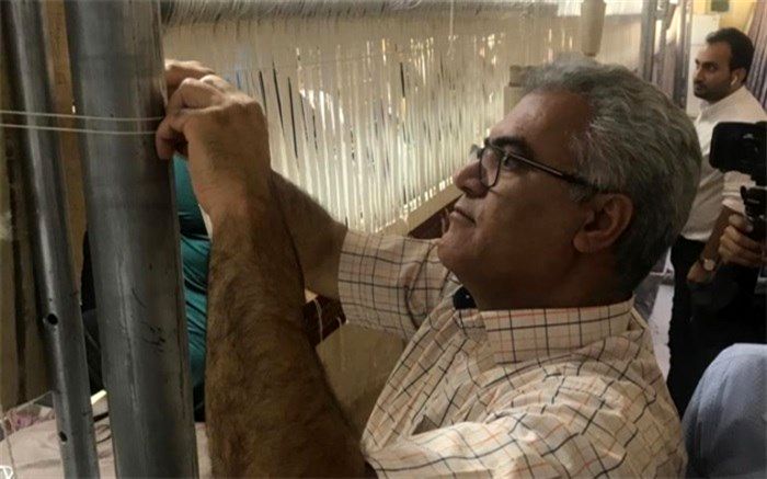 همکاری عضو هیات علمی دانشگاه کاشان در بزرگترین تابلو فرش جهان