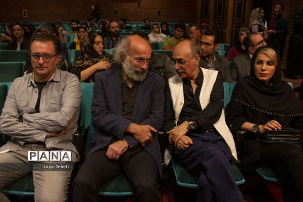 افتتاحیه هفتمین جشنواره فیلم مستقل خورشید با گرامیداشت سینمای کیانوش عیاری