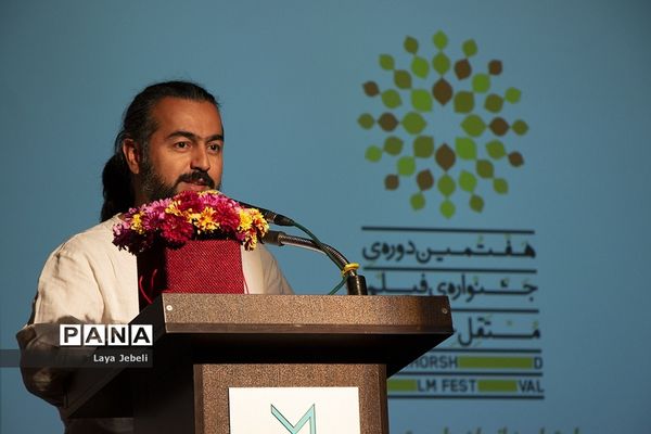 افتتاحیه هفتمین جشنواره فیلم مستقل خورشید با گرامیداشت سینمای کیانوش عیاری