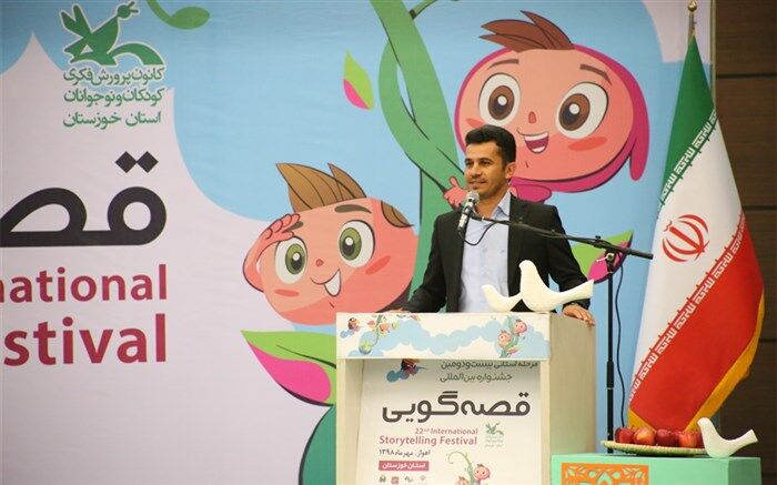 تلاش می‌کنیم تا ظرفیت‌های استان را در حوزه ادبیات بومی تقویت کنیم