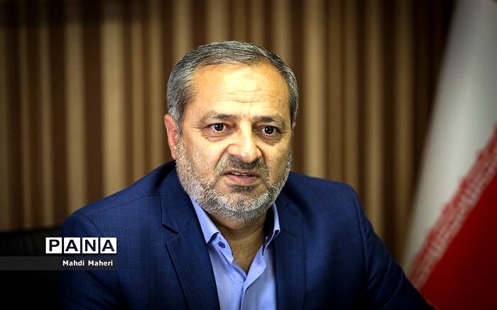 کاظمی: جشن عاطفه‌ها به تربیت اجتماعی و حس تعاون دانش‌آموزان شکل می‌دهد