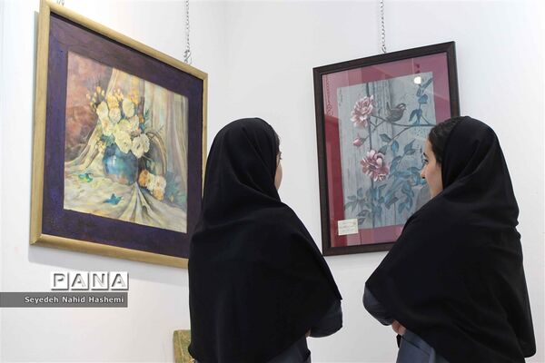 برگزاری نمایشگاه هنرهای تجسمی فرهنگیان و دانش‌آموزان ناشنوای فارس در نگارخانه ایمان و اندیشه