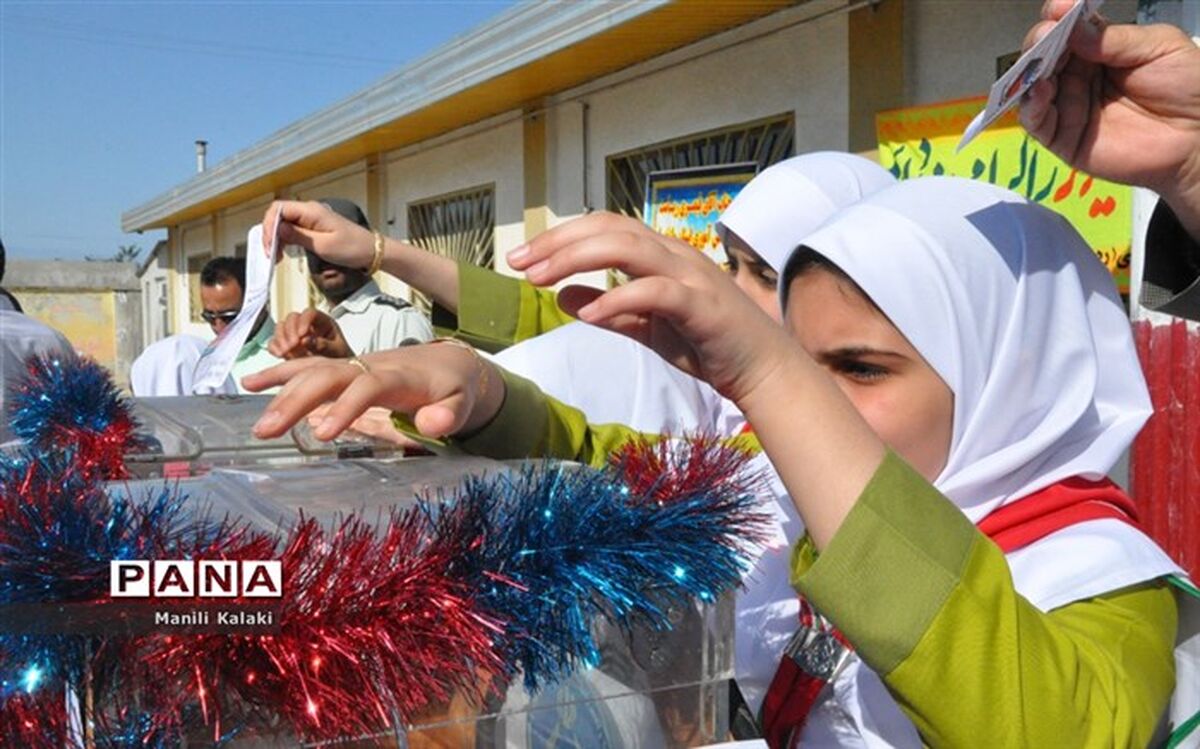 زنگ جشن عاطفه‌ها در مدارس مازندران نواخته شد