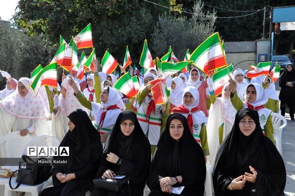 زنگ جشن عاطفه‌ها در مدرسه شهید بخشنده خلیل‌شهر