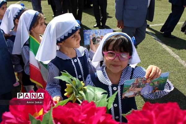 برگزاری آیین شورعاطفه‌ها دربیش از 5 هزار مدرسه در فارس