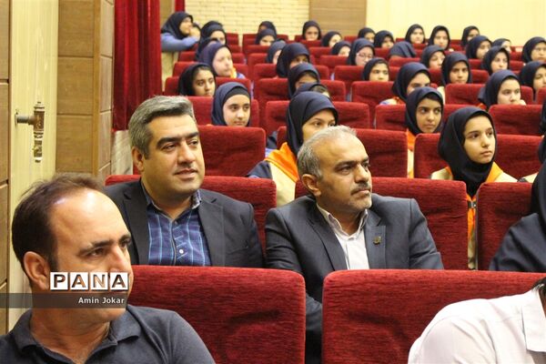 برگزاری آیین شورعاطفه‌ها دربیش از 5 هزار مدرسه در فارس