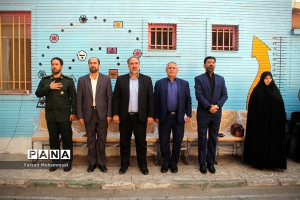 نواختن زنگ جشن عاطفه‌ها در چهاردانگه