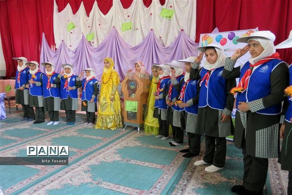 تقسیم عاطفه‌ها در جشن عاطفه‌های نی ریز