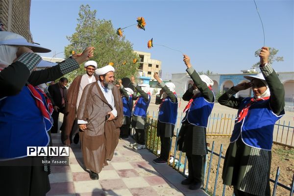 تقسیم عاطفه‌ها در جشن عاطفه‌های نی ریز