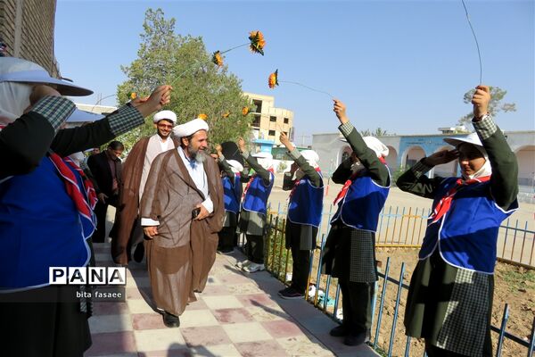 تقسیم عاطفه‌ها در جشن عاطفه‌های نی ریز