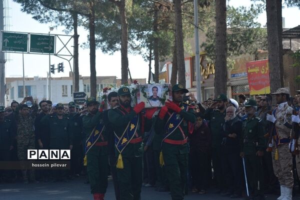 مراسم تشییع پیکر پاک و مطهر پاسدارجانباز شهید سردار ابراهیم غلامی دربیرجند