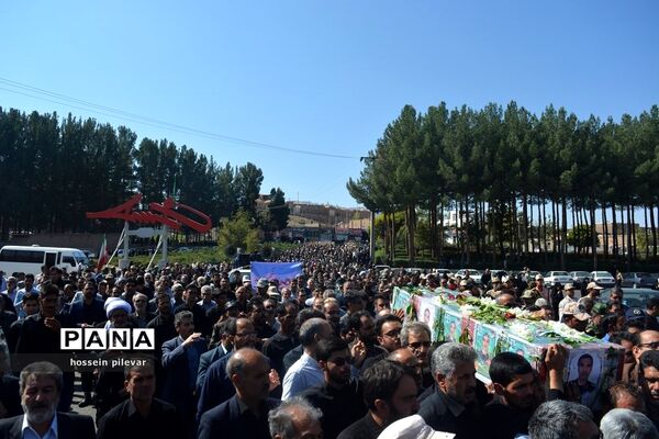 مراسم تشییع پیکر پاک و مطهر پاسدارجانباز شهید سردار ابراهیم غلامی دربیرجند